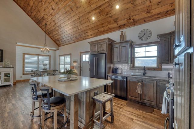 368 Ivy Log Heights Road, Young Harris, GA 30582