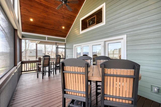 368 Ivy Log Heights Road, Young Harris, GA 30582