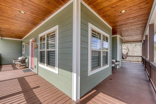 368 Ivy Log Heights Road, Young Harris, GA 30582