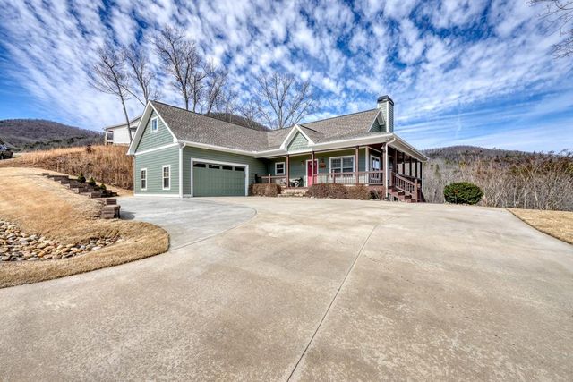 368 Ivy Log Heights Road, Young Harris, GA 30582