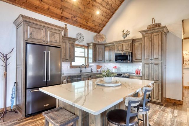 368 Ivy Log Heights Road, Young Harris, GA 30582