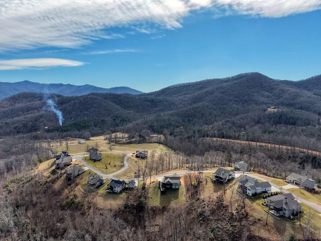 368 Ivy Log Heights Road, Young Harris, GA 30582