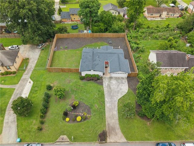 507 Angie Way SW, Lilburn, GA 30047