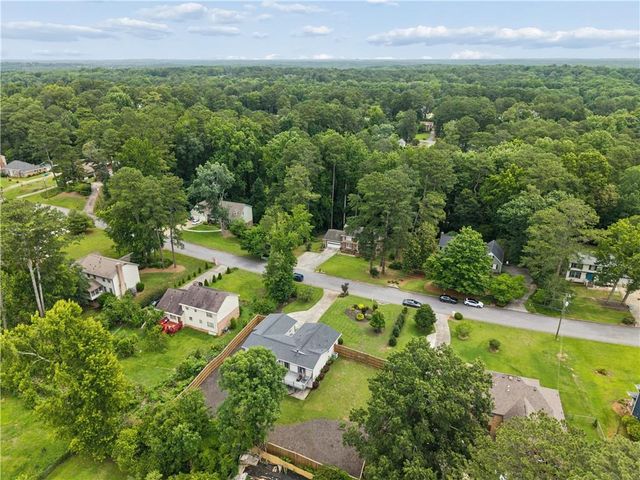507 Angie Way SW, Lilburn, GA 30047