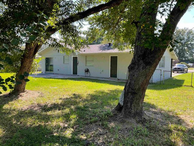 1978 Mcquaid Dr, Saint George, LA 70810