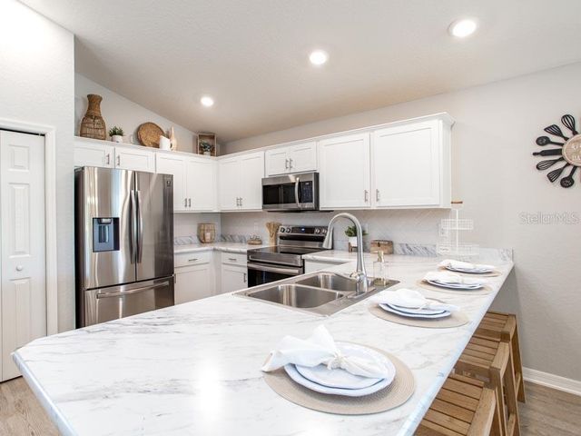 6015 MANGROVE CREEK ROAD, Wimauma, FL 33598