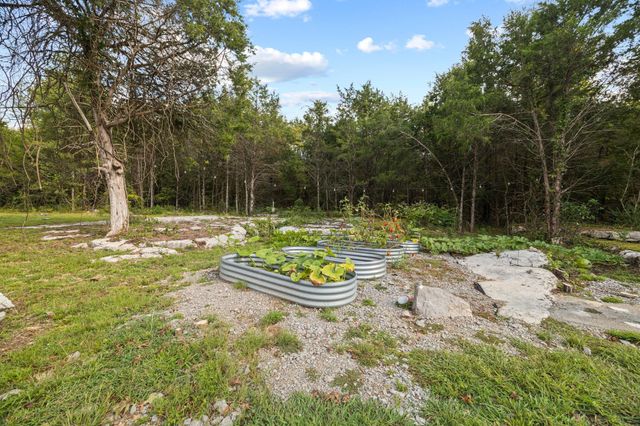 3327 Nashville Hwy, Lewisburg, TN 37091