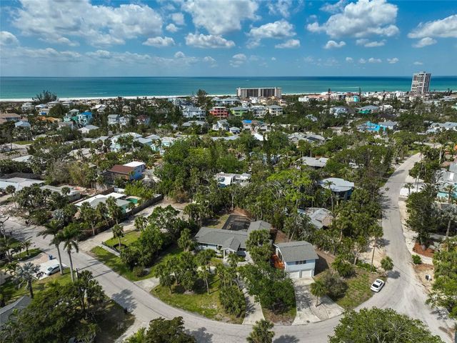 105 ISLAND CIRCLE, Sarasota, FL 34242
