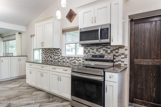 33 W Melbourne Avenue, Melbourne, FL 32901