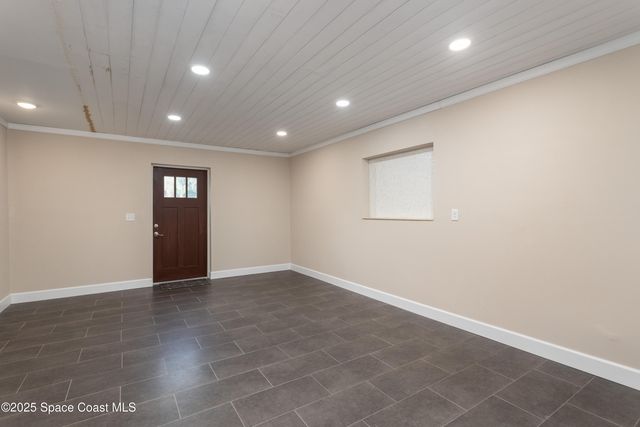 33 W Melbourne Avenue, Melbourne, FL 32901