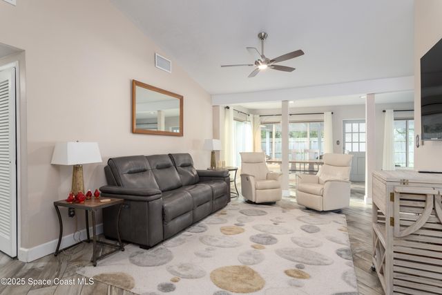 33 W Melbourne Avenue, Melbourne, FL 32901