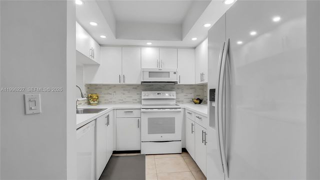 100 SW 130th Ter 204C, Pembroke Pines, FL 33027