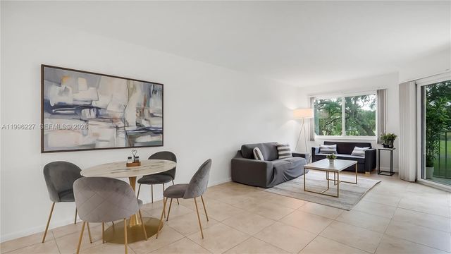 100 SW 130th Ter 204C, Pembroke Pines, FL 33027