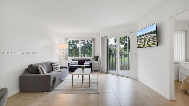 100 SW 130th Ter 204C, Pembroke Pines, FL 33027