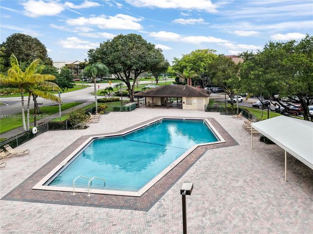 100 SW 130th Ter 204C, Pembroke Pines, FL 33027