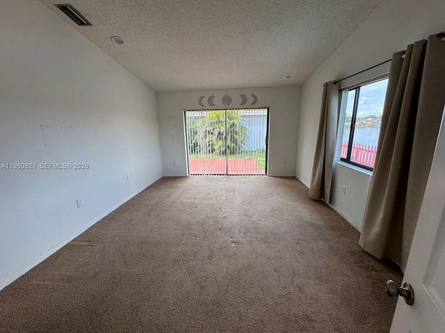 8273 NW 188th Ter, Hialeah, FL 33015