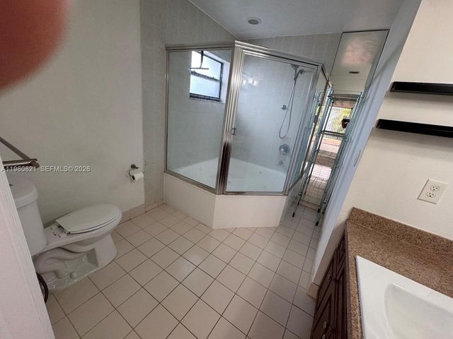 8273 NW 188th Ter, Hialeah, FL 33015