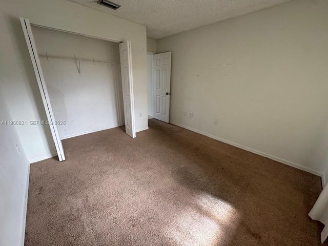 8273 NW 188th Ter, Hialeah, FL 33015