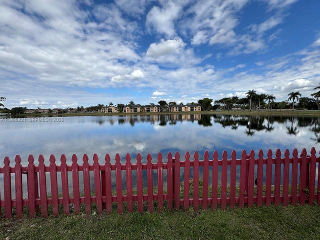 8273 NW 188th Ter, Hialeah, FL 33015