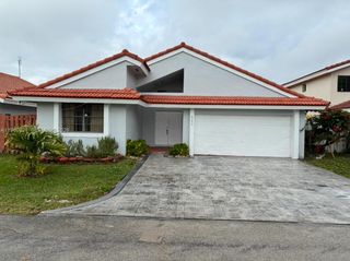 8273 NW 188th Ter, Hialeah, FL 33015
