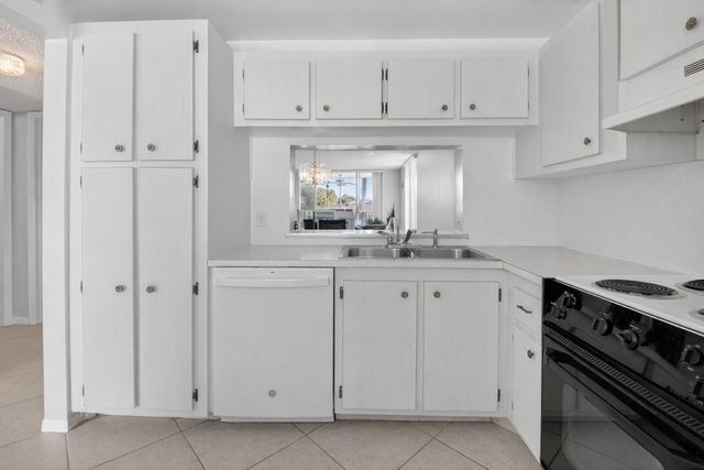 931 Gardenia Drive 269, Delray Beach, FL 33483