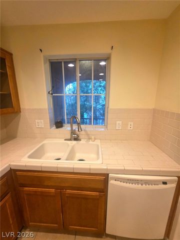 6485 Abbotsford House Court, Las Vegas, NV 89130