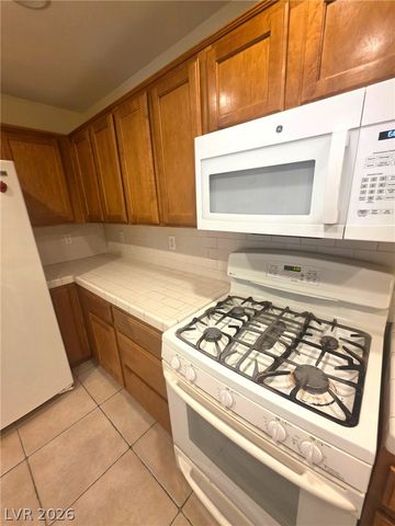 6485 Abbotsford House Court, Las Vegas, NV 89130