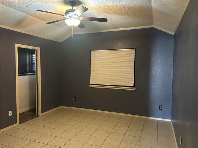4530 Windows Dr, Corpus Christi, TX 78413