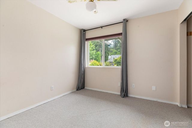 4361 Shadowood Drive, Clinton, WA 98236