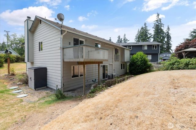 4361 Shadowood Drive, Clinton, WA 98236