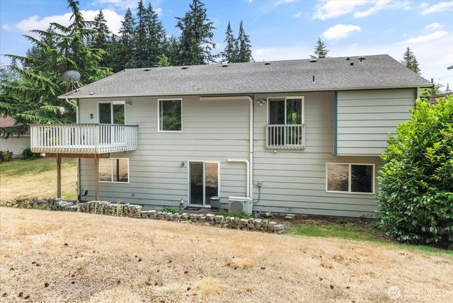 4361 Shadowood Drive, Clinton, WA 98236