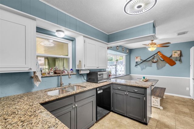 326 Una Drive, Deer Park, TX 77536