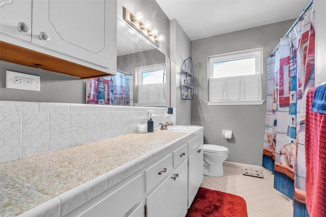 326 Una Drive, Deer Park, TX 77536