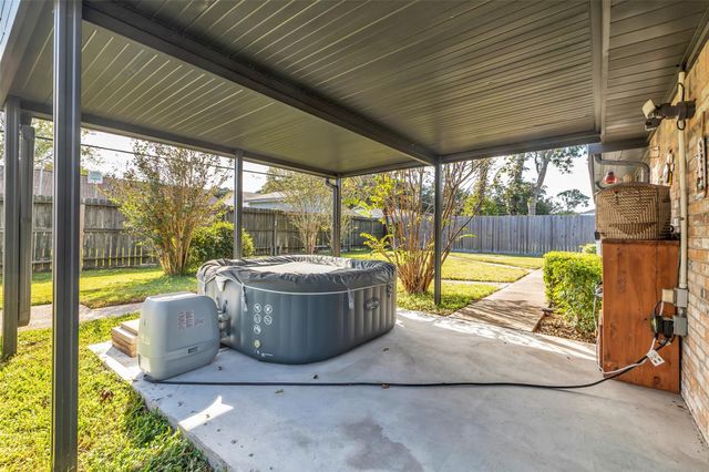 326 Una Drive, Deer Park, TX 77536