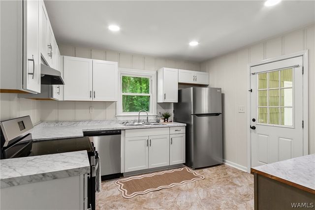 624 James I Harrison Jr, Tuscaloosa, AL 35405
