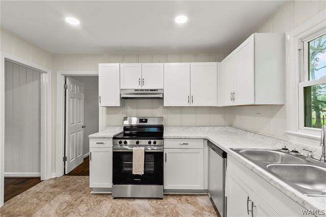 624 James I Harrison Jr, Tuscaloosa, AL 35405