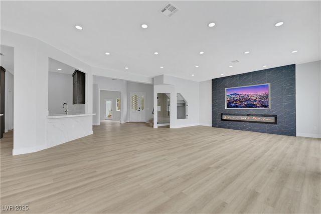 2589 Sun Reef Road, Las Vegas, NV 89128