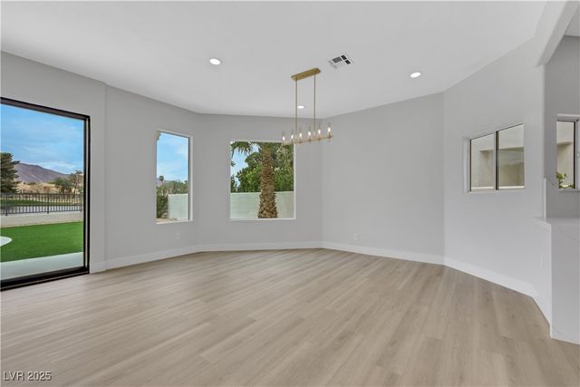 2589 Sun Reef Road, Las Vegas, NV 89128