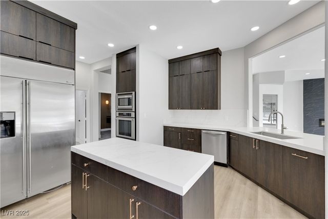 2589 Sun Reef Road, Las Vegas, NV 89128