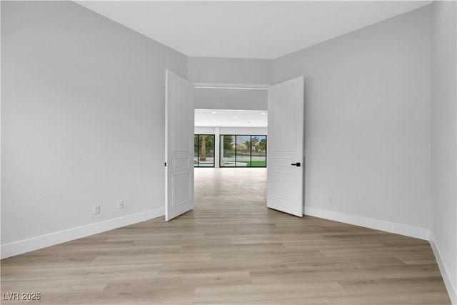 2589 Sun Reef Road, Las Vegas, NV 89128