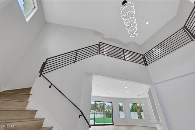 2589 Sun Reef Road, Las Vegas, NV 89128