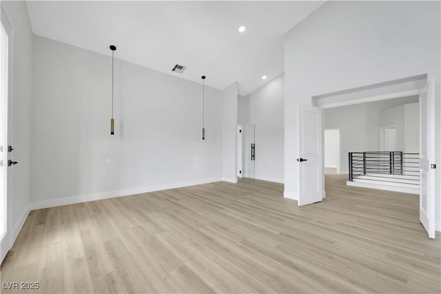 2589 Sun Reef Road, Las Vegas, NV 89128