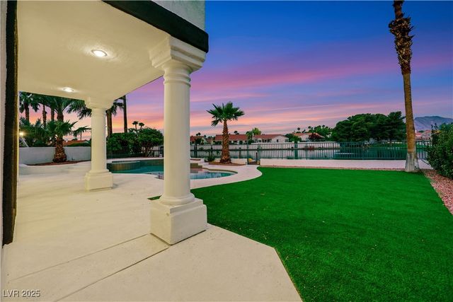 2589 Sun Reef Road, Las Vegas, NV 89128