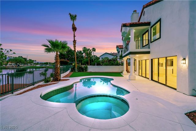 2589 Sun Reef Road, Las Vegas, NV 89128