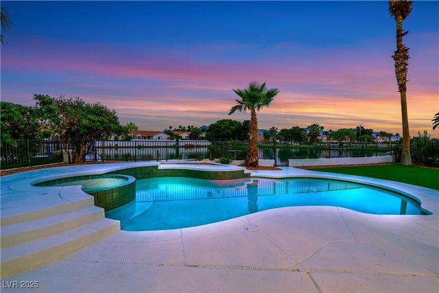 2589 Sun Reef Road, Las Vegas, NV 89128