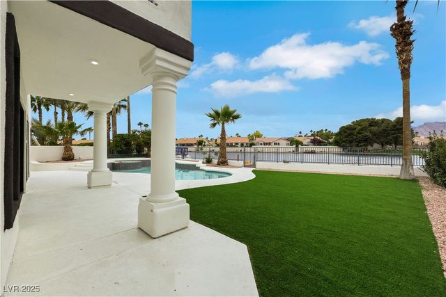 2589 Sun Reef Road, Las Vegas, NV 89128