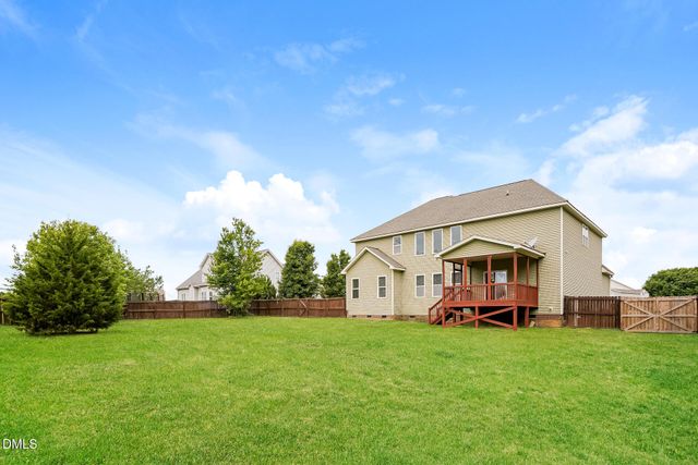 650 Winding Oak Way, Clayton, NC 27520