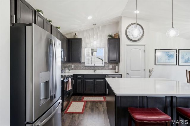 104 Hannahs Mill Drive, Lake St Louis, MO 63367