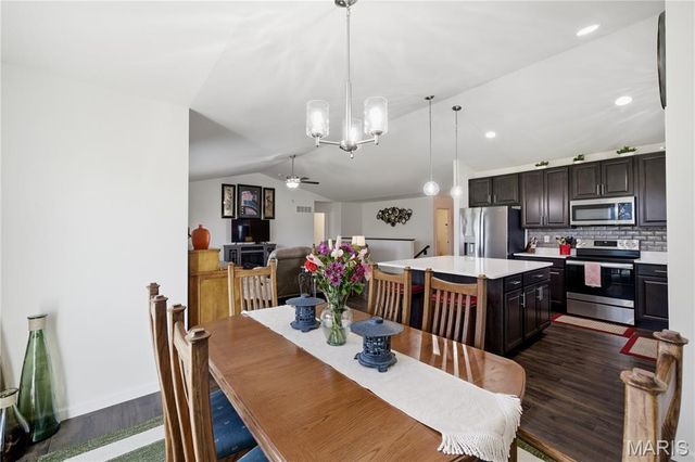 104 Hannahs Mill Drive, Lake St Louis, MO 63367