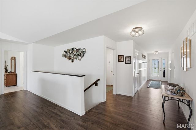 104 Hannahs Mill Drive, Lake St Louis, MO 63367